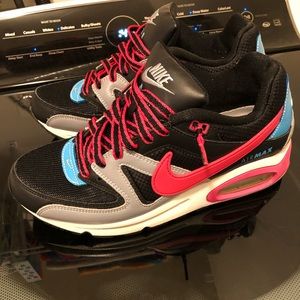 Used size 9 woman’s Nike Air Max gym shoes